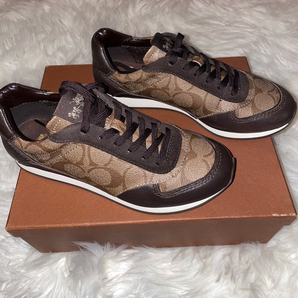 COACH Rebecca Khaki/Chestnut size 5.5